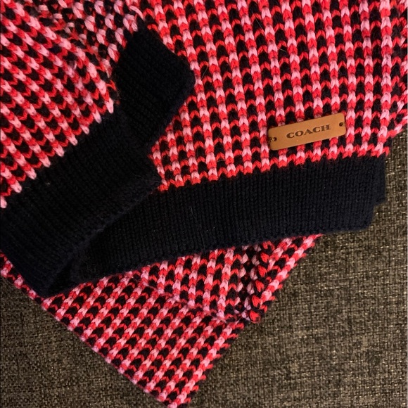🧣 Coach Knitted Scarf NWOT 🧣 - Picture 2 of 6